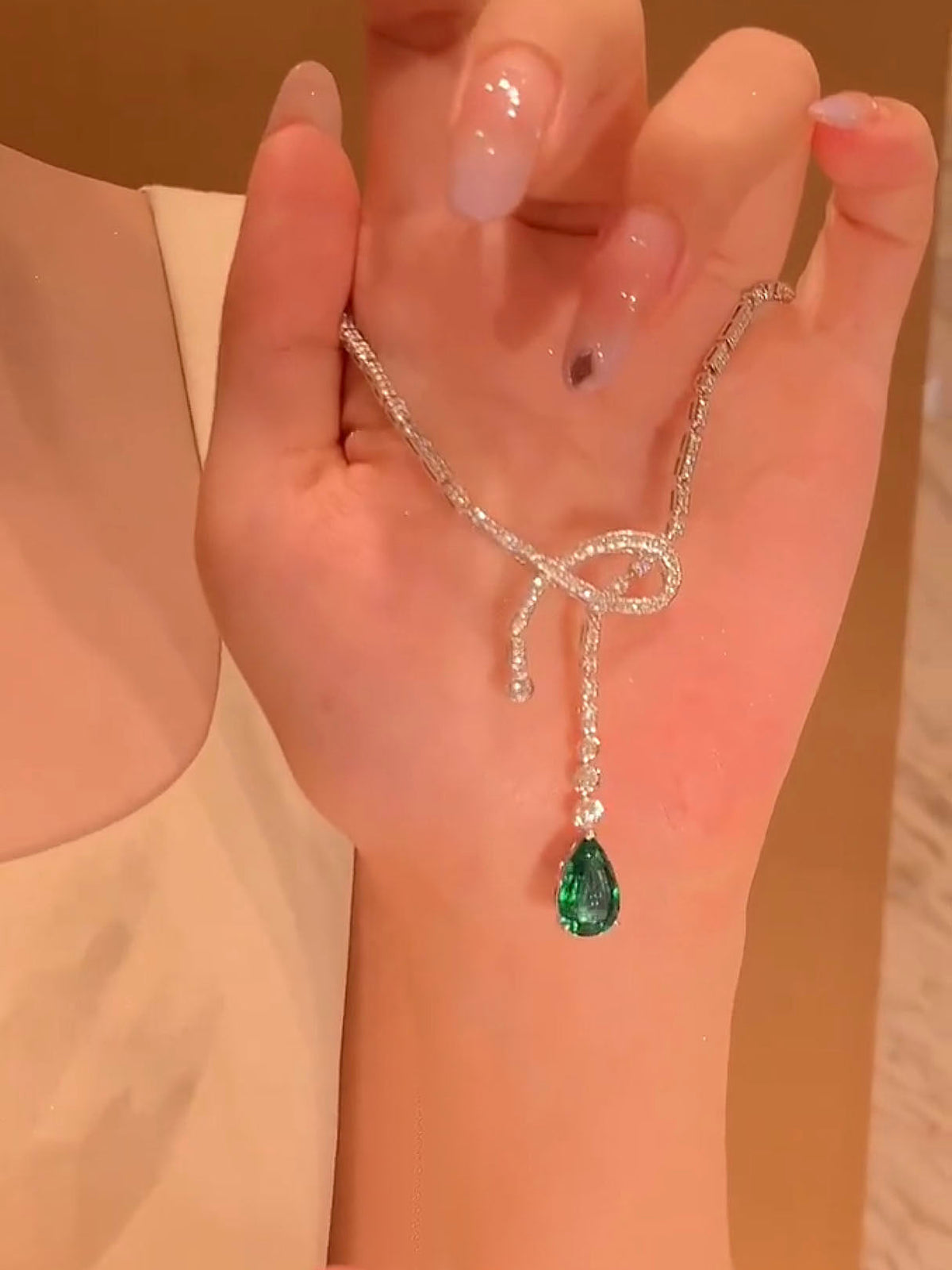 リディア グリーンクリスタル ネックレス＆ピアス セット